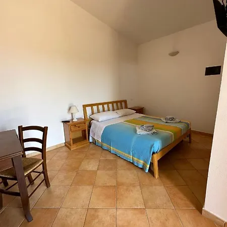 Delfino Aparthotel 3*