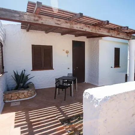 Delfino Aparthotel 3*